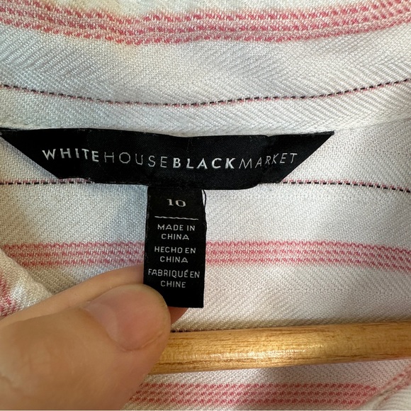 🦋5/20$🦋 striped stretchy button up shirt - Picture 2 of 8